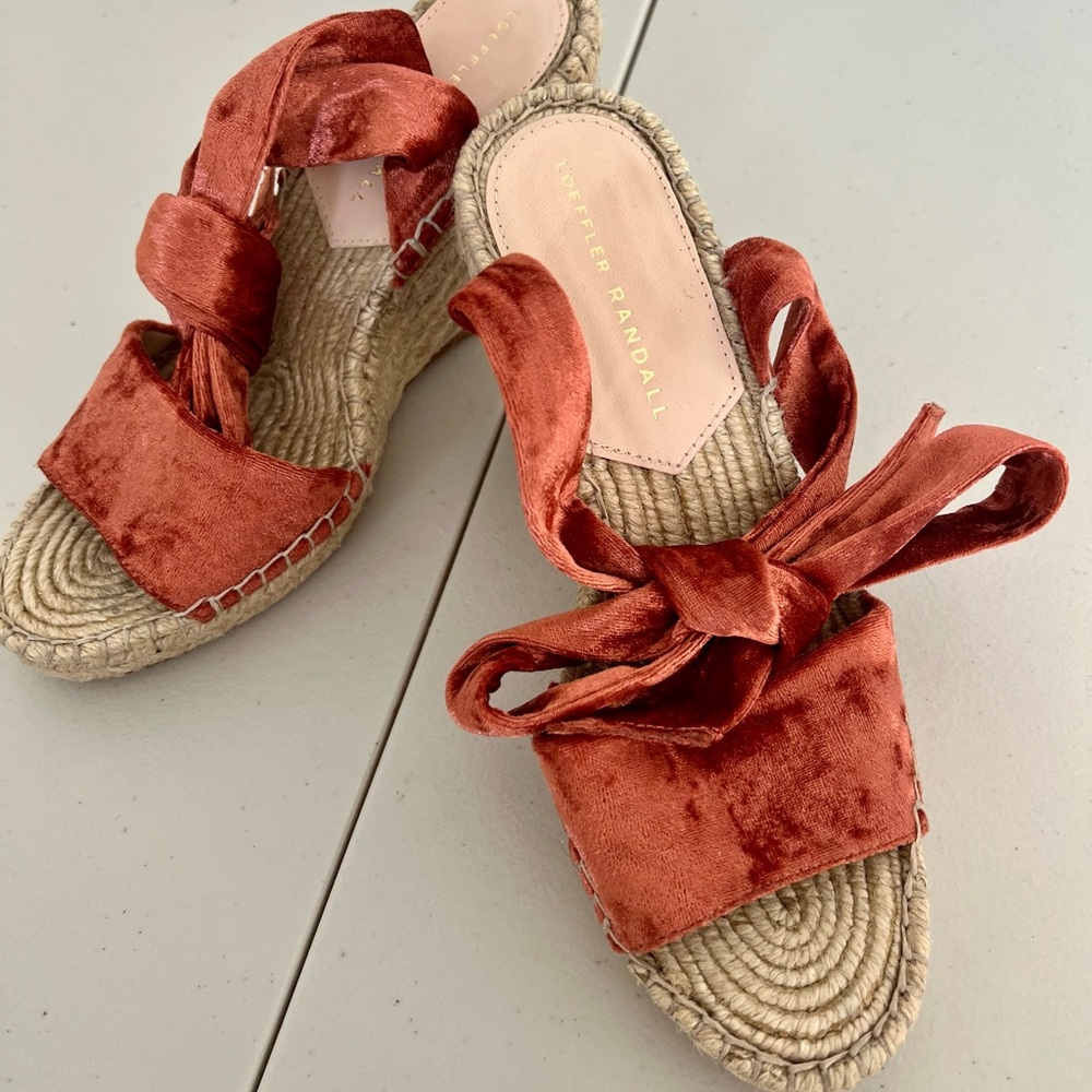 Loeffler Randall lace up espadrille wedges size 35!